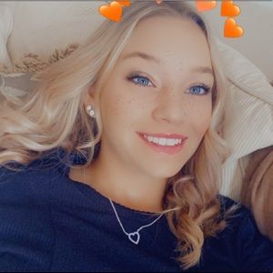 Meet your Posher, Sylvia